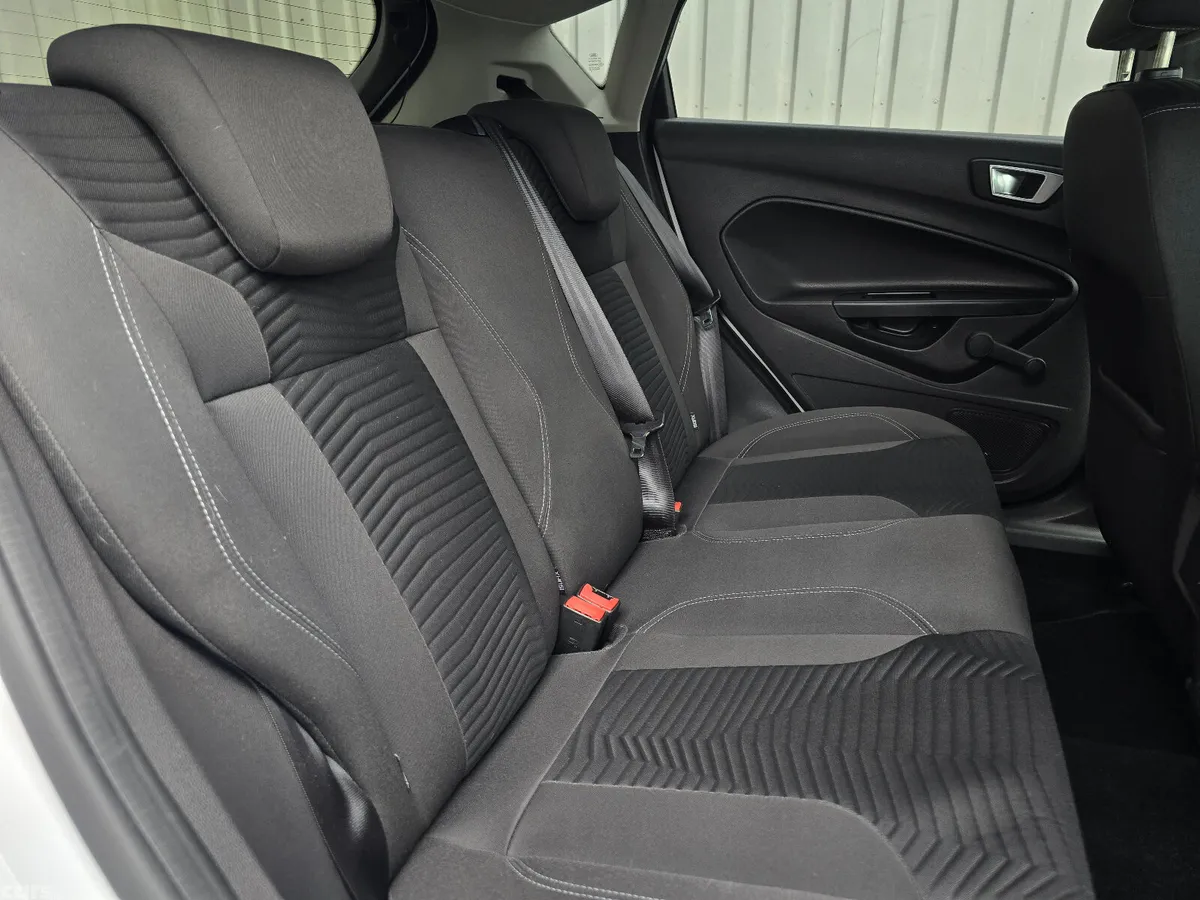 Ford Fiesta Hatchback, Petrol, 2014, White