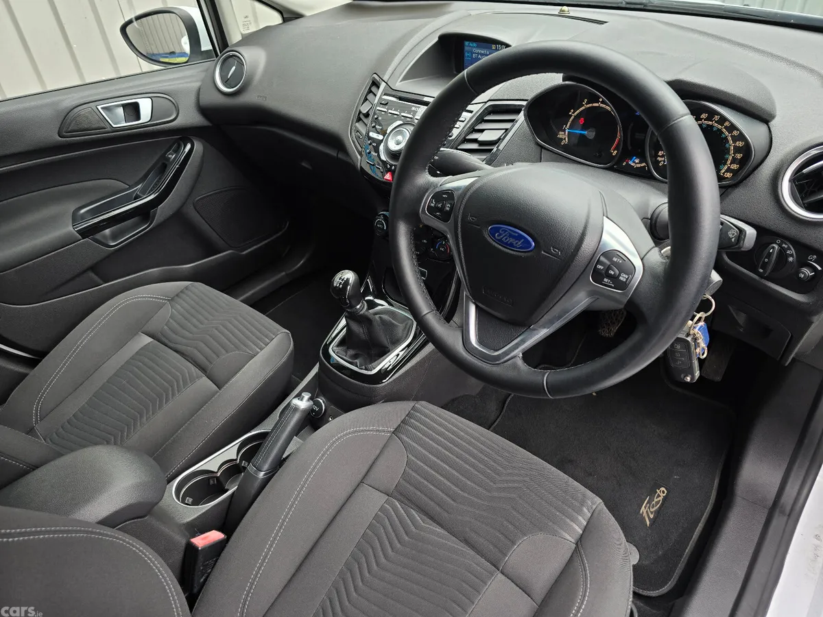 Ford Fiesta Hatchback, Petrol, 2014, White