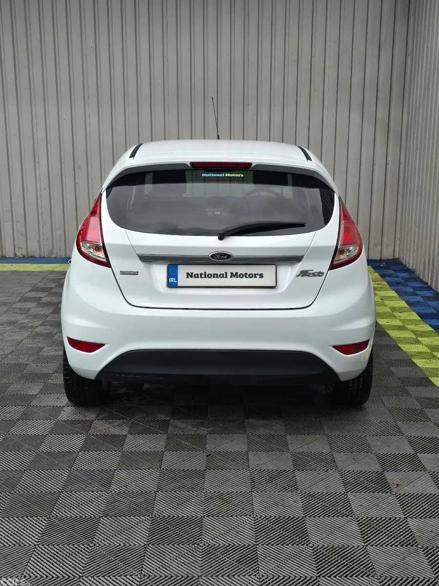 Ford Fiesta Hatchback, Petrol, 2014, White