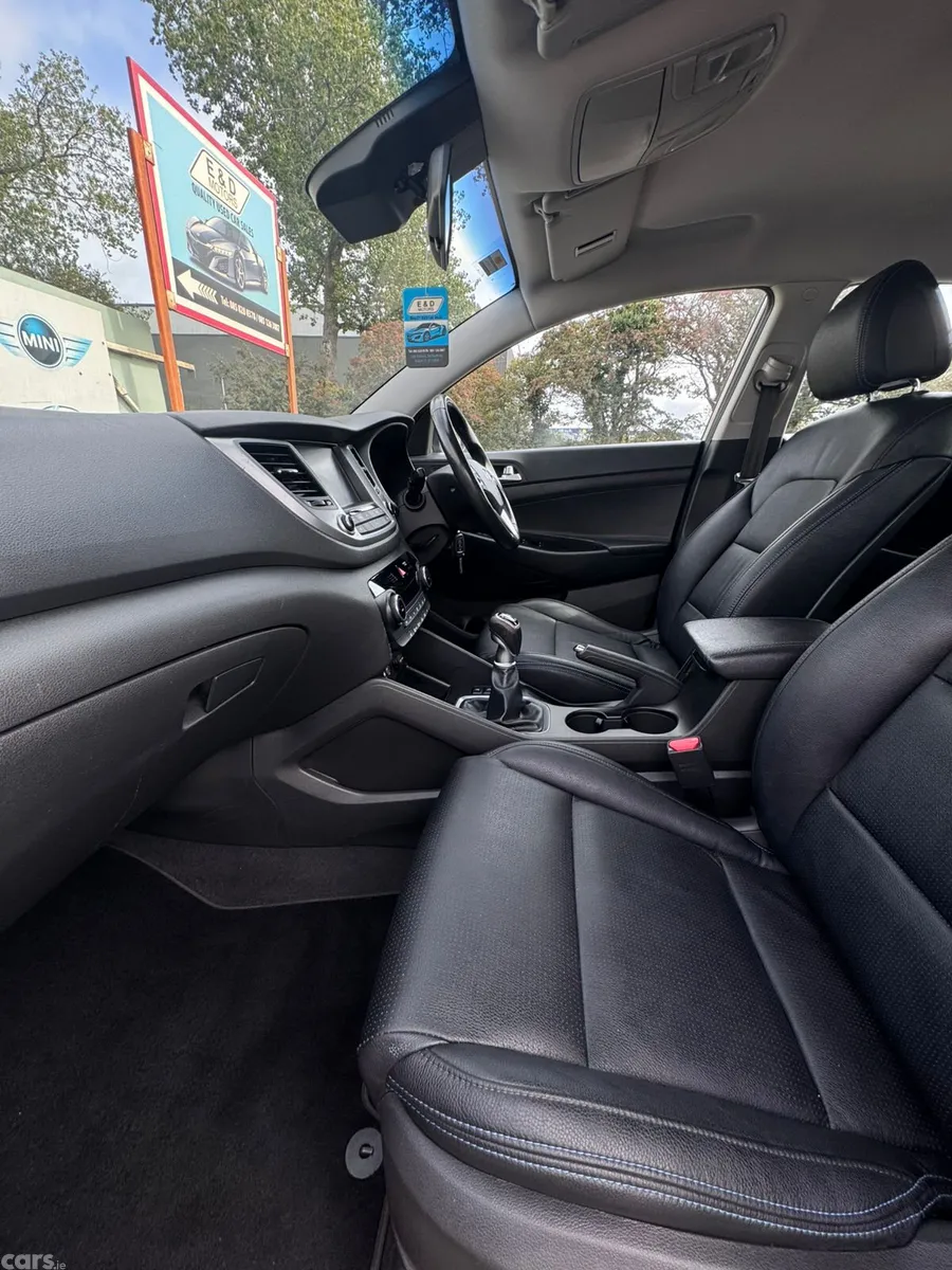 Hyundai Tucson SUV, Diesel, 2017, Gold