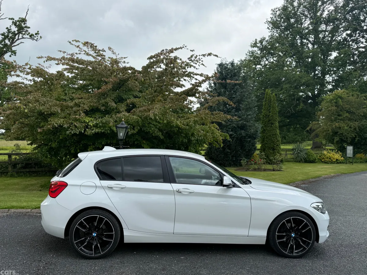 BMW 1-Series Hatchback, Diesel, 2015, White