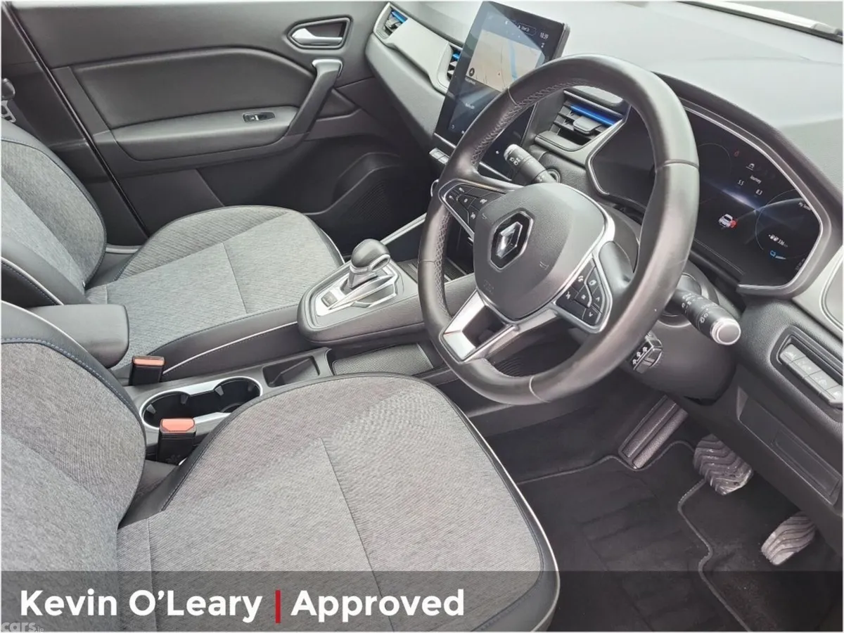 Renault Captur Hatchback, Petrol Plug-in Hybrid, 2020, White