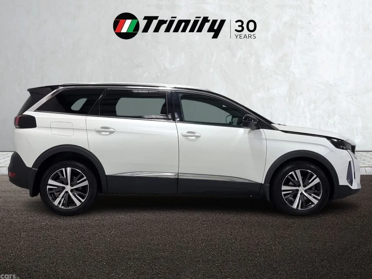 Peugeot 5008 MPV, Diesel, 2024, White