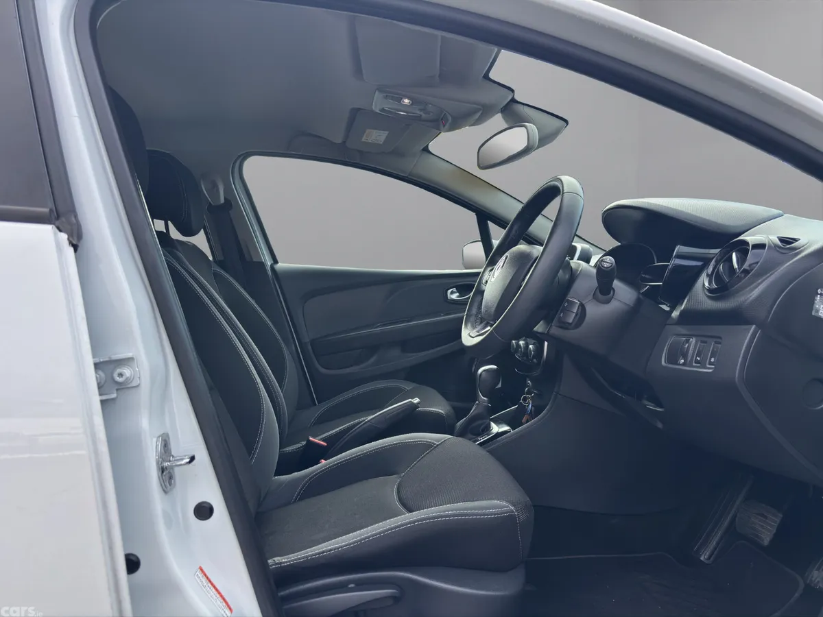 Renault Clio Hatchback, Petrol, 2018, White