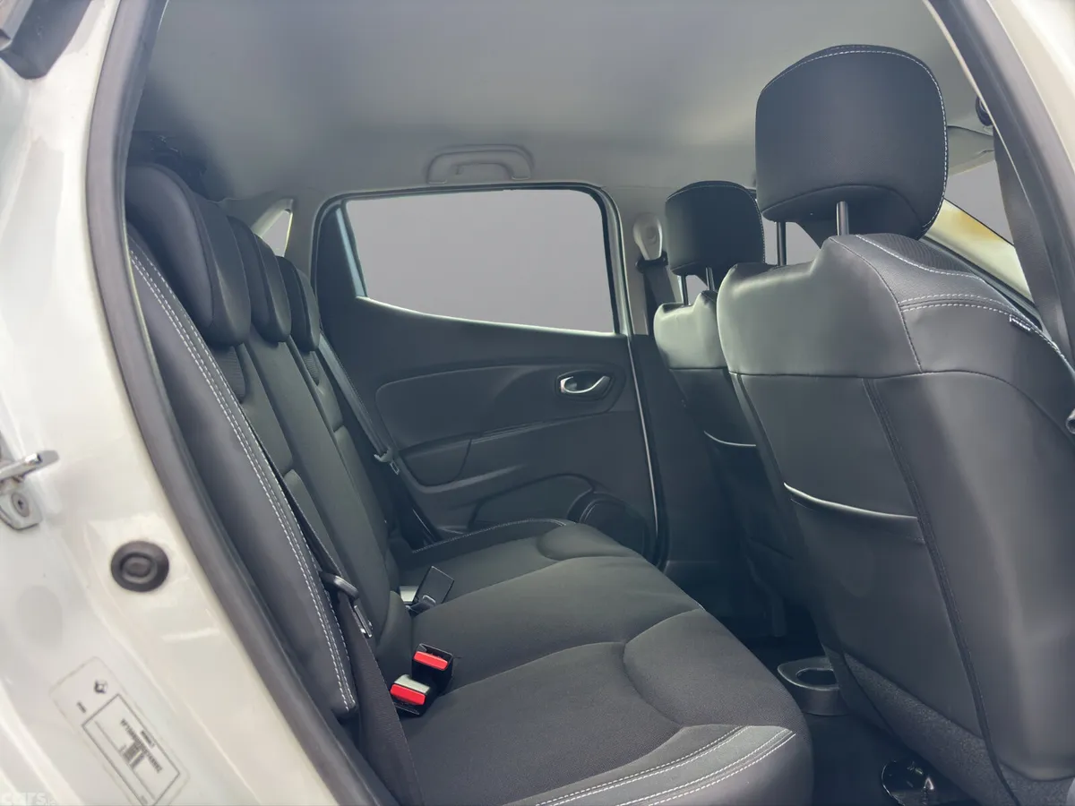 Renault Clio Hatchback, Petrol, 2018, White