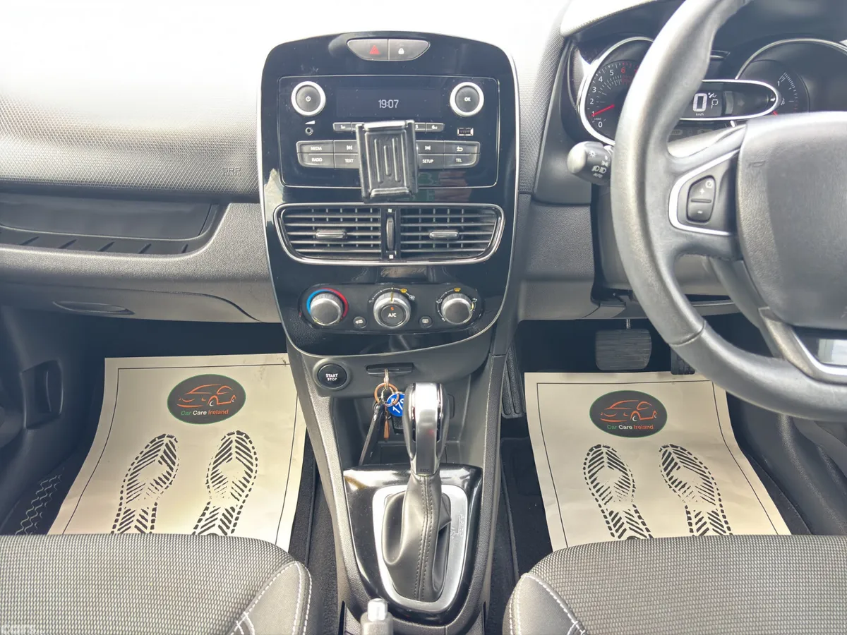 Renault Clio Hatchback, Petrol, 2018, White