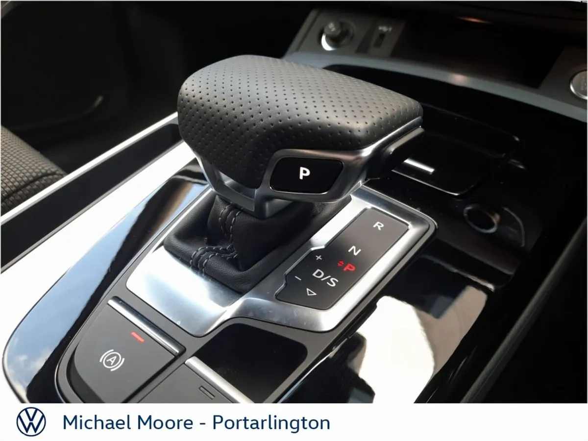 Audi Q5 SUV, Petrol Plug-in Hybrid, 2025, Blue