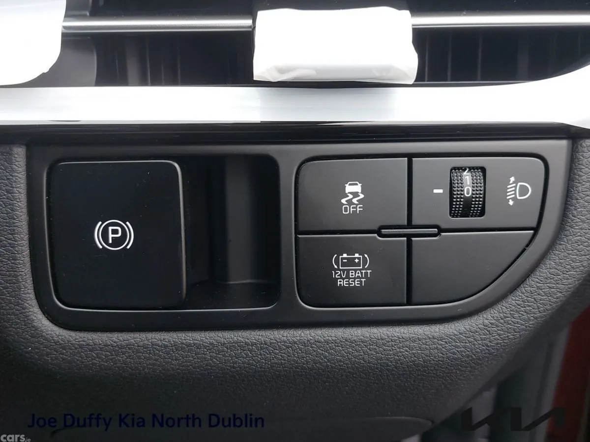 Kia Sportage SUV, Petrol Hybrid, 2026, Red