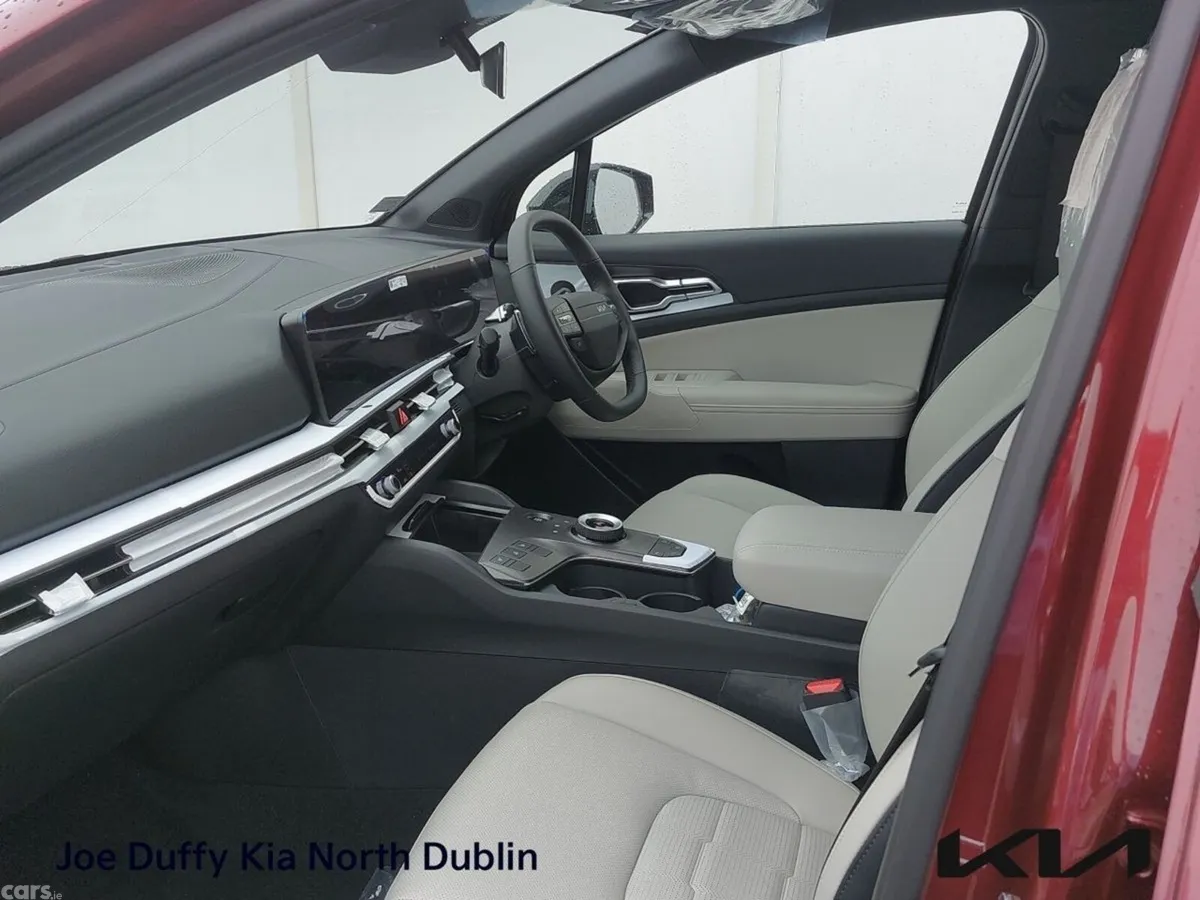 Kia Sportage SUV, Petrol Hybrid, 2026, Red