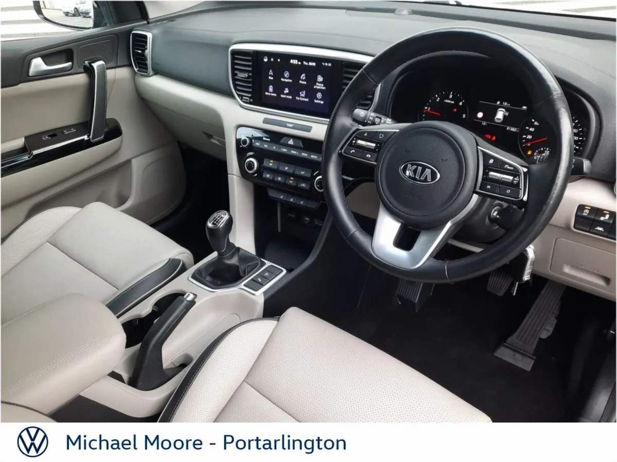 Kia Sportage SUV, Diesel Hybrid, 2021, Grey