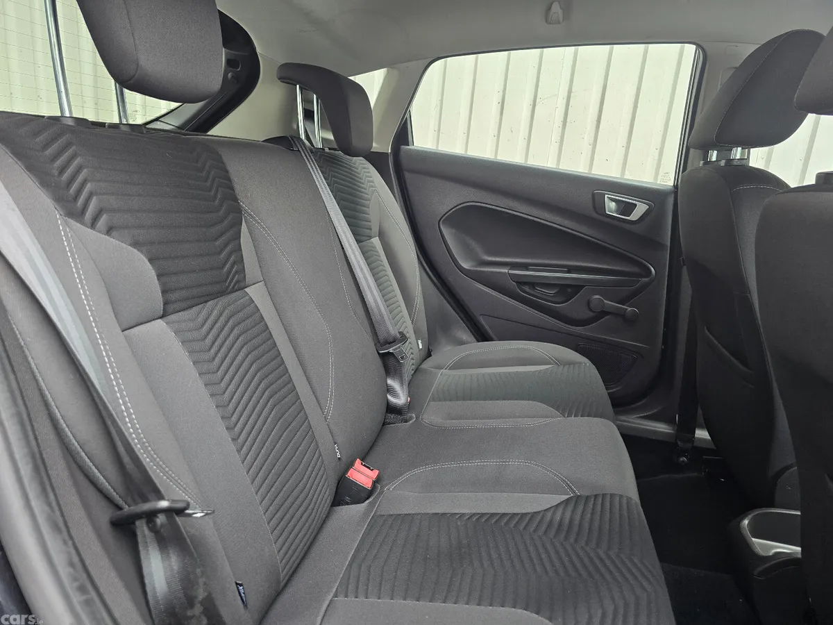 Ford Fiesta Hatchback, Petrol, 2014, Black