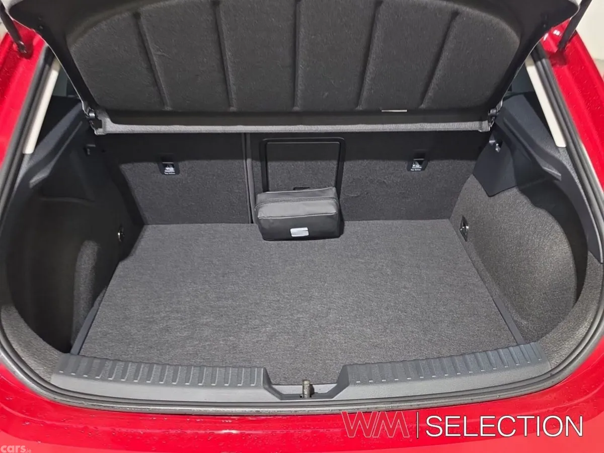 SEAT Leon Hatchback, Petrol Plug-in Hybrid, 2025, Red