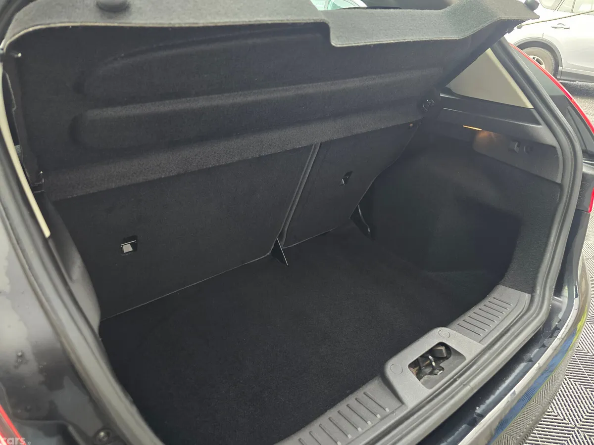 Ford Fiesta Hatchback, Petrol, 2014, Black