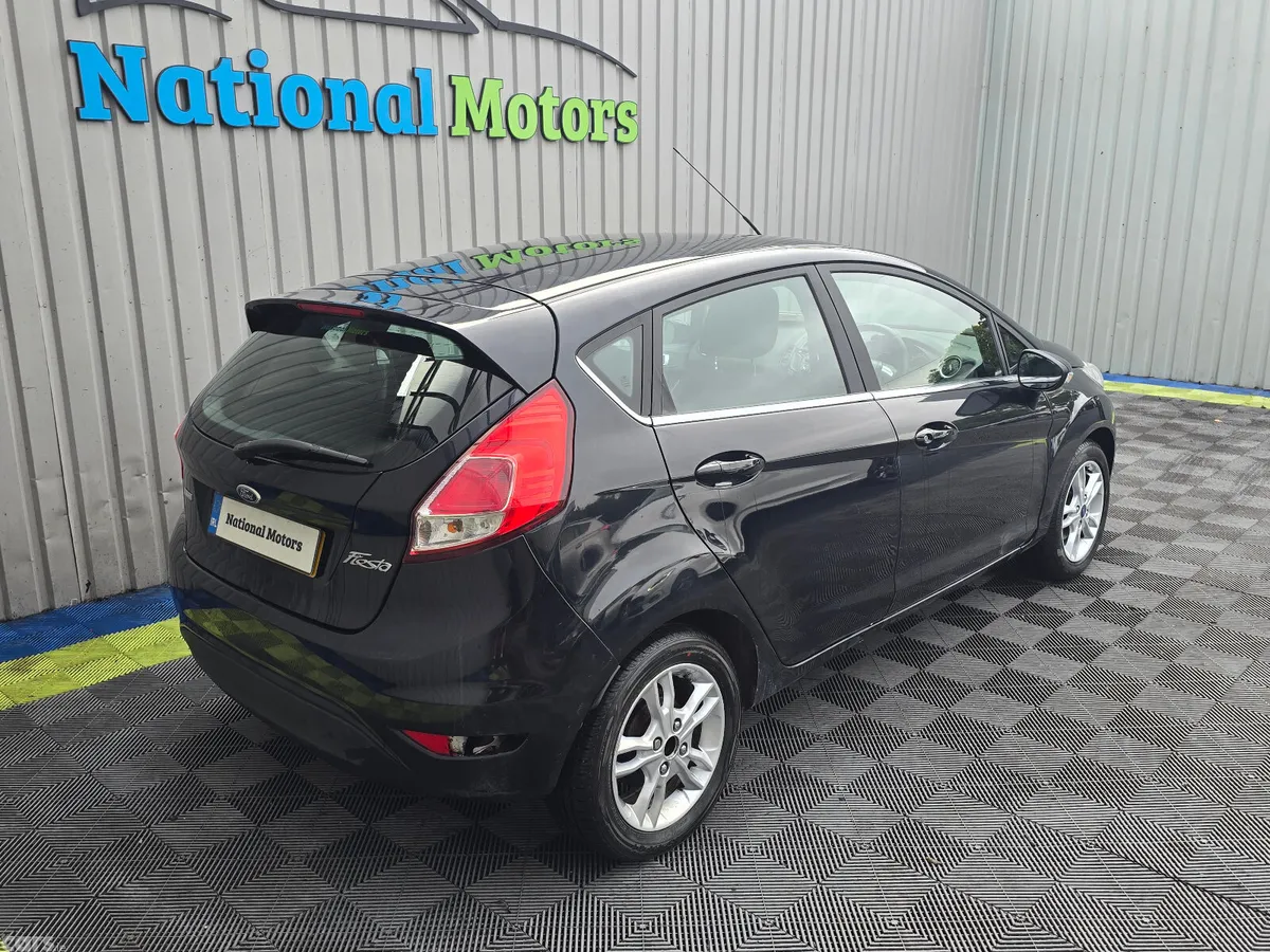 Ford Fiesta Hatchback, Petrol, 2014, Black