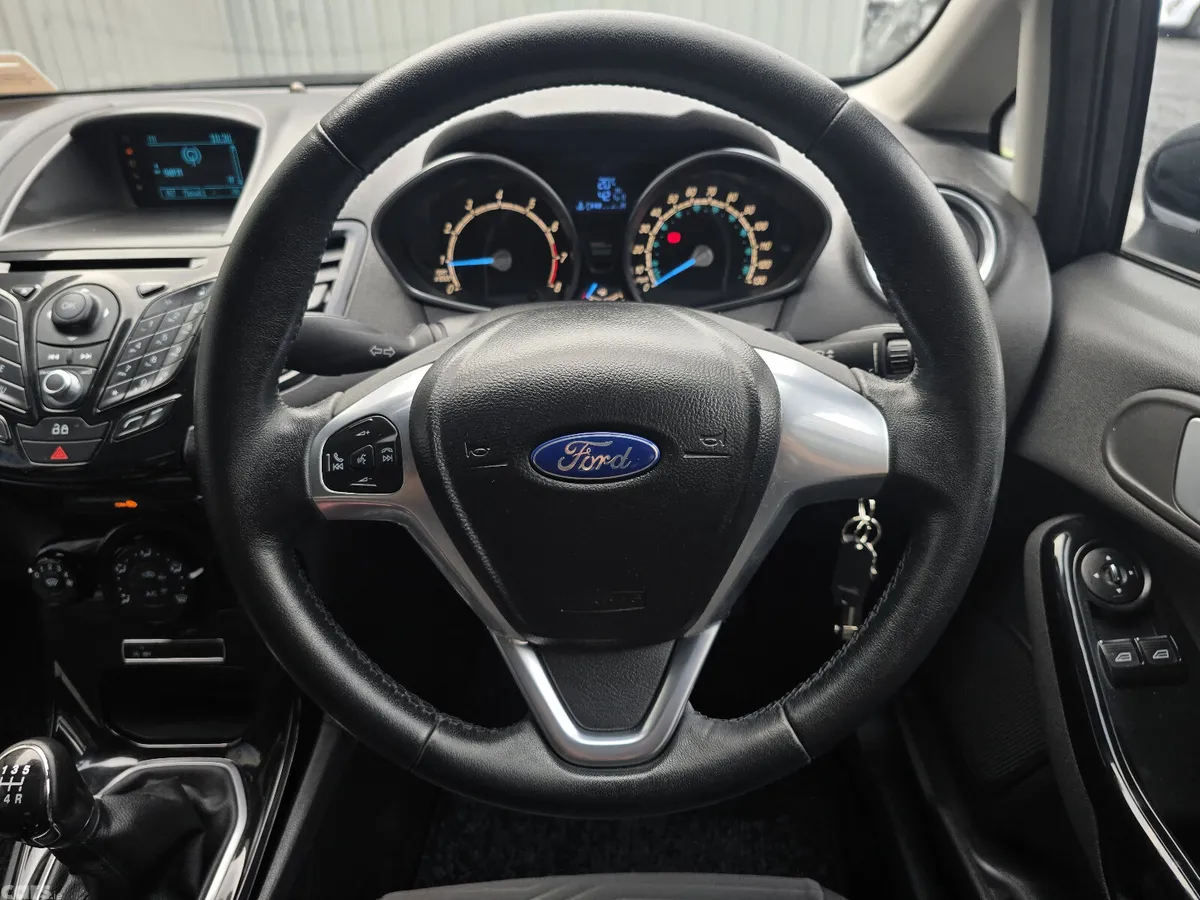 Ford Fiesta Hatchback, Petrol, 2014, Black