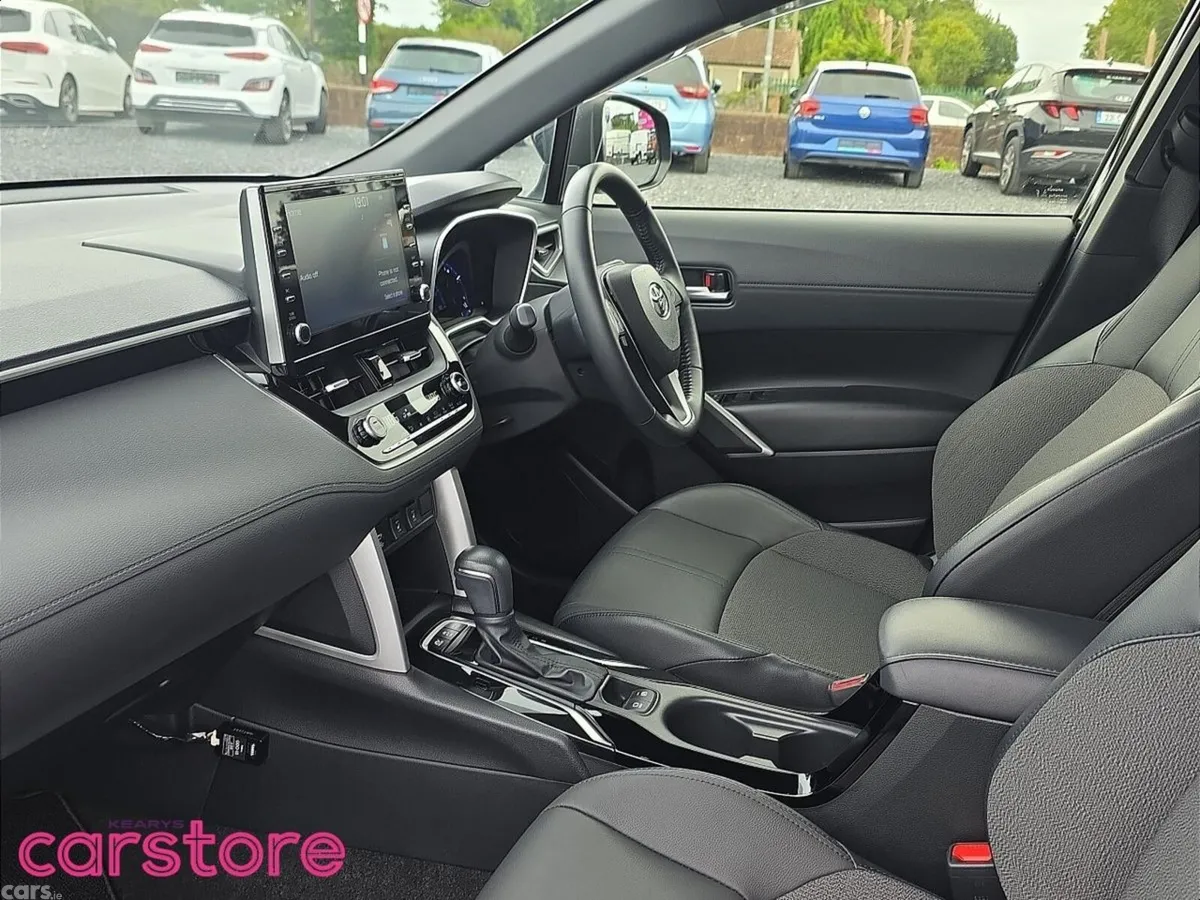 Toyota Corolla Cross Hatchback, Petrol Hybrid, 2023, Black