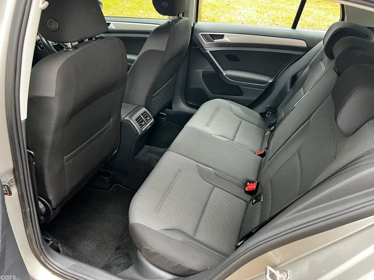Volkswagen Golf Estate, Diesel, 2015, Silver