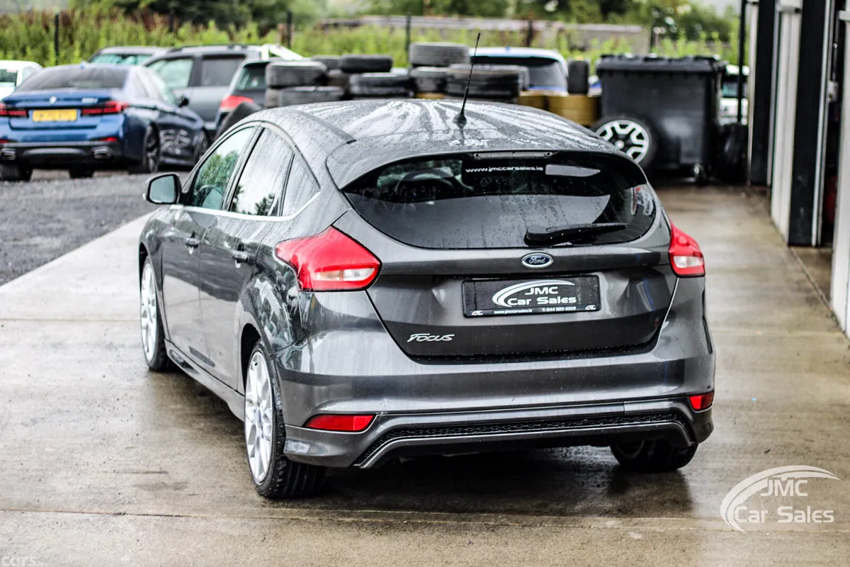 Ford Focus Hatchback, Diesel, 2016, Grey