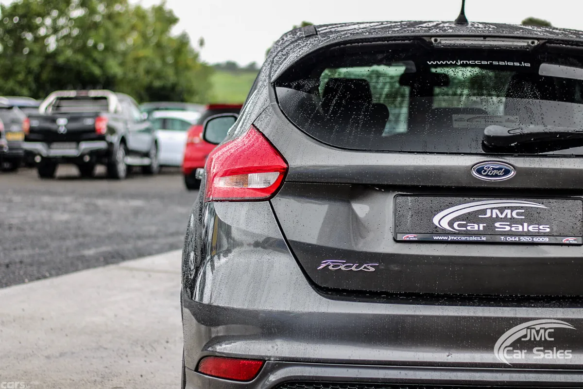 Ford Focus Hatchback, Diesel, 2016, Grey