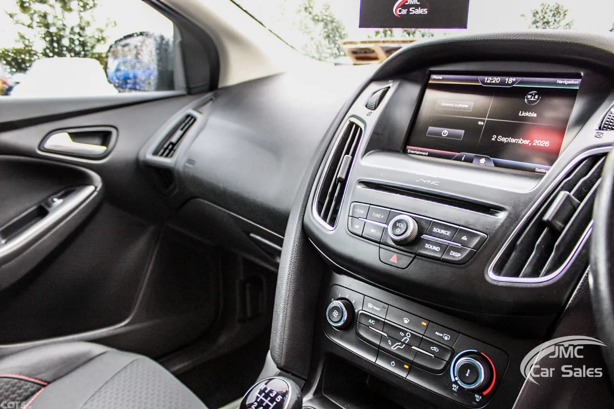 Ford Focus Hatchback, Diesel, 2016, Grey