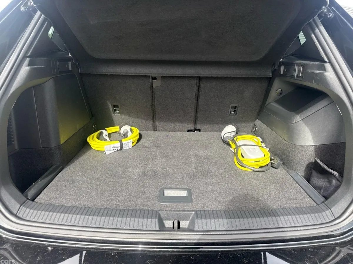 Volkswagen Tiguan SUV, Petrol Hybrid, 2025, Grey