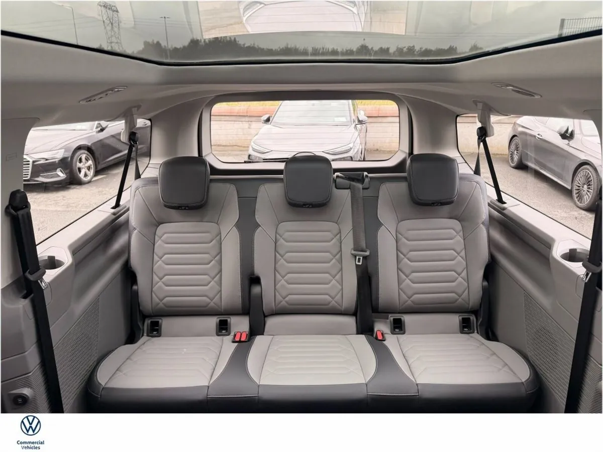 Volkswagen Caravelle MPV, Petrol Plug-in Hybrid, 2027, Black