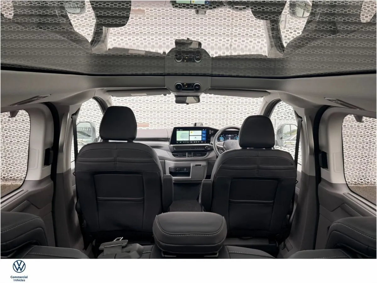 Volkswagen Caravelle MPV, Petrol Plug-in Hybrid, 2027, Black