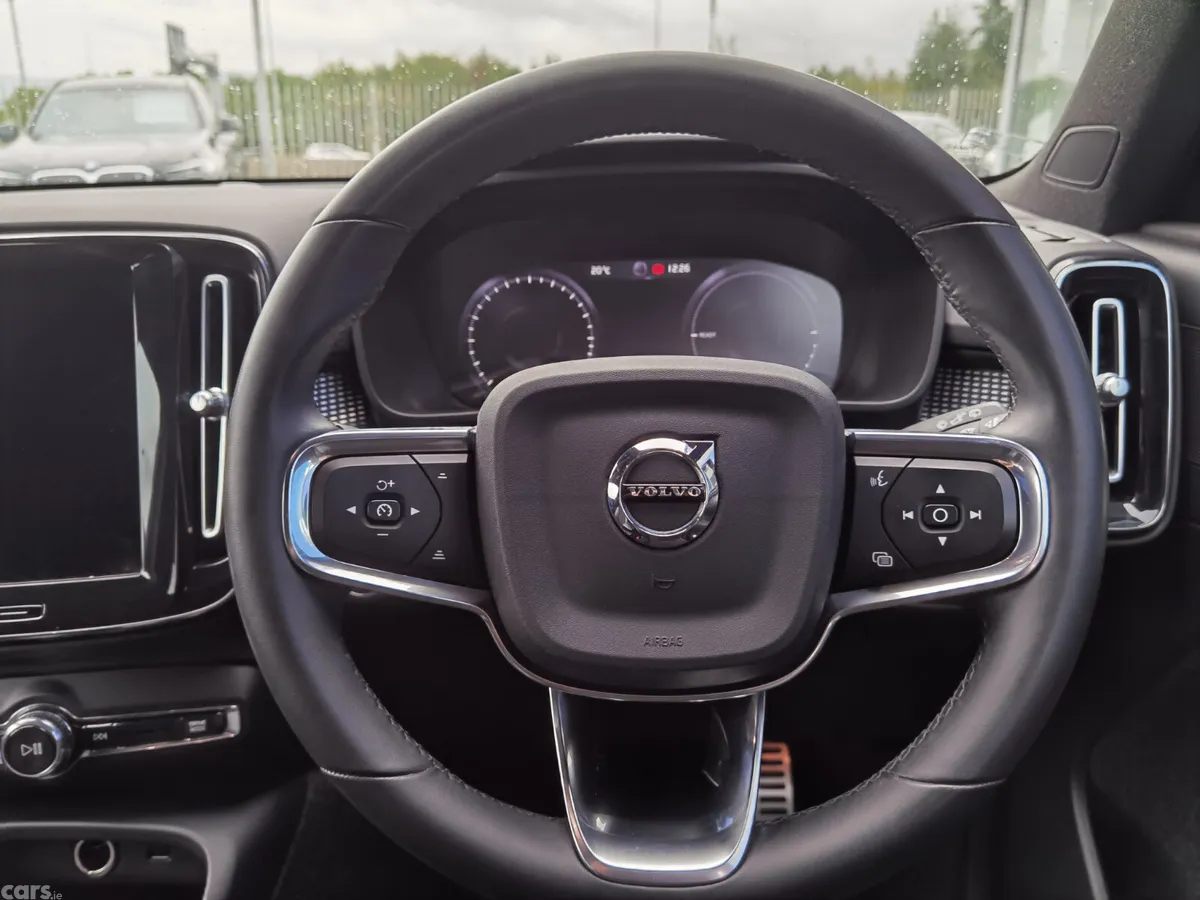 Volvo XC40 SUV, Petrol Plug-in Hybrid, 2021, Black
