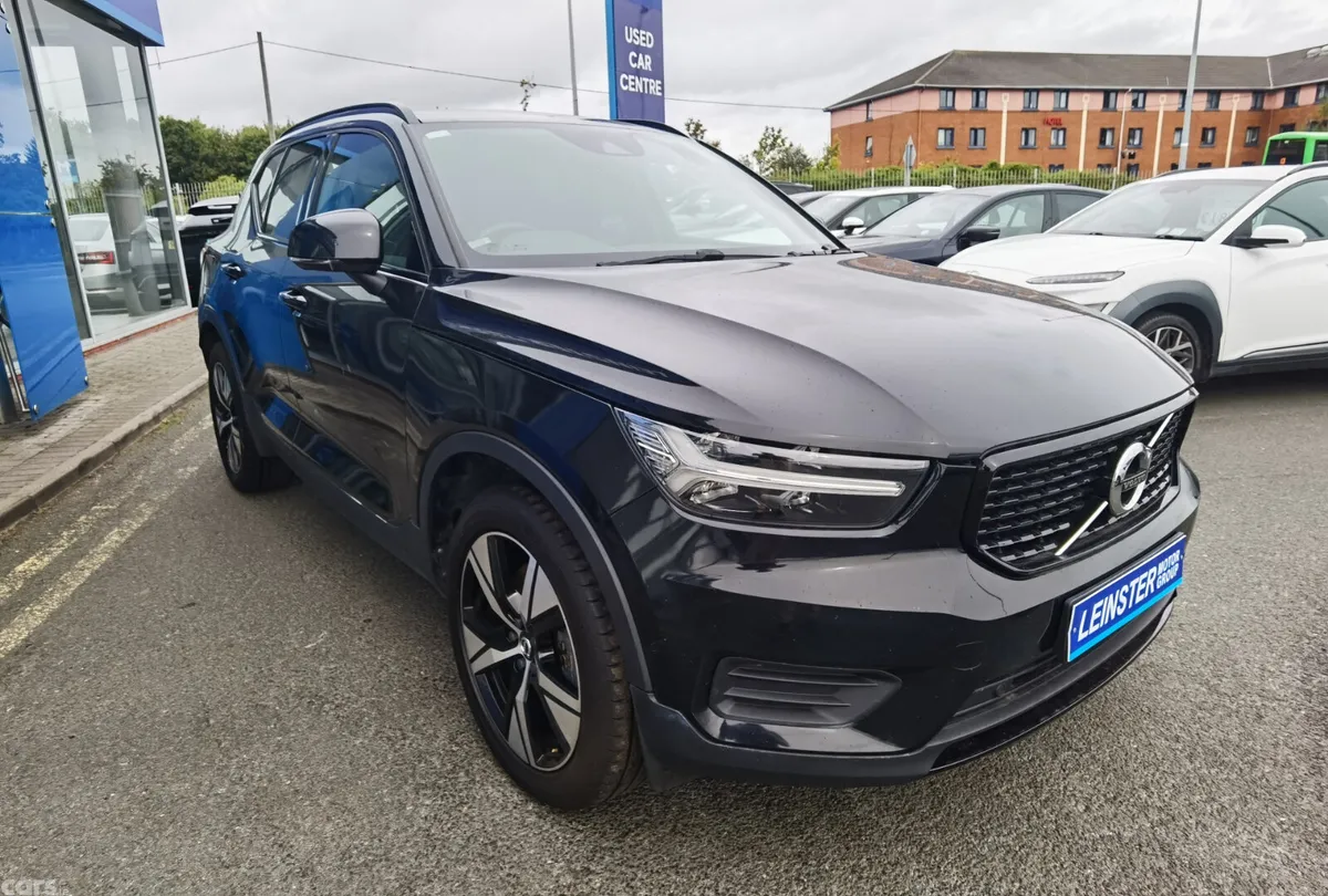 Volvo XC40 SUV, Petrol Plug-in Hybrid, 2021, Black