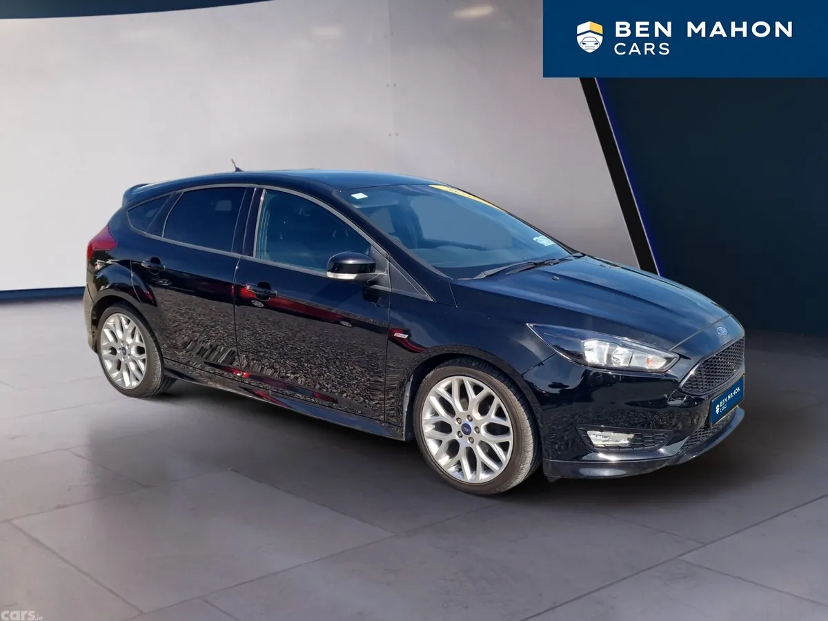 Ford Focus Hatchback, Petrol, 2018, Black