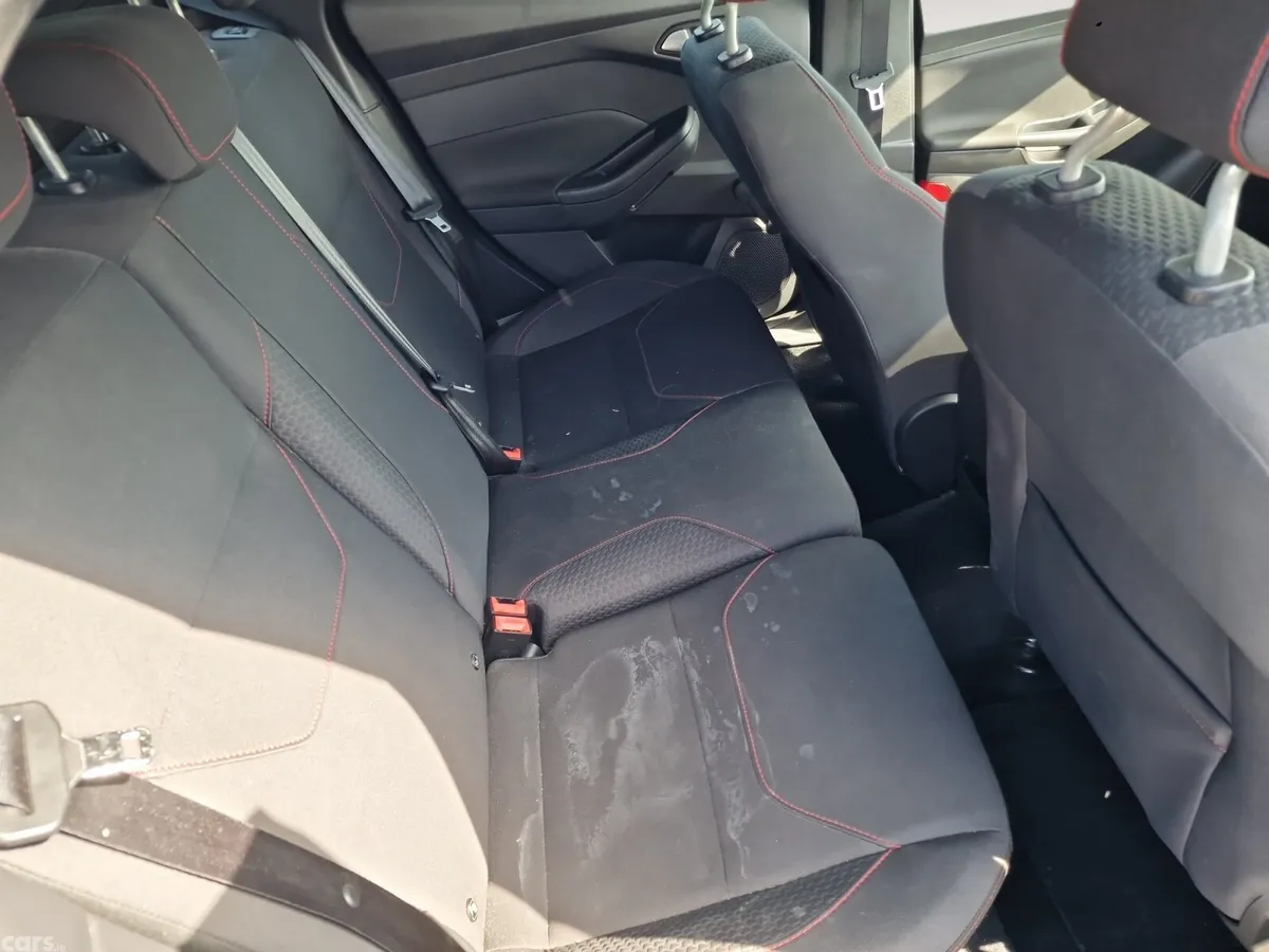Ford Focus Hatchback, Petrol, 2018, Black