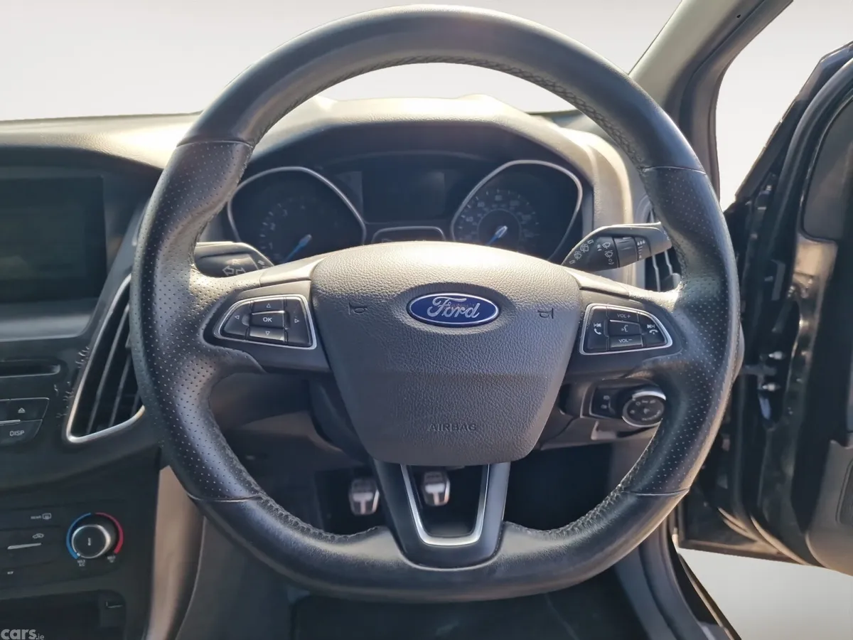 Ford Focus Hatchback, Petrol, 2018, Black