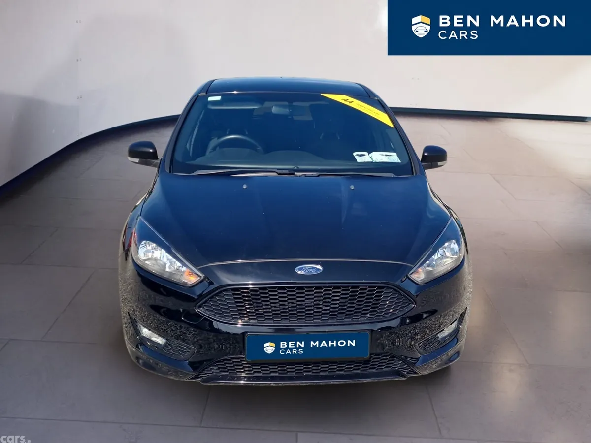 Ford Focus Hatchback, Petrol, 2018, Black