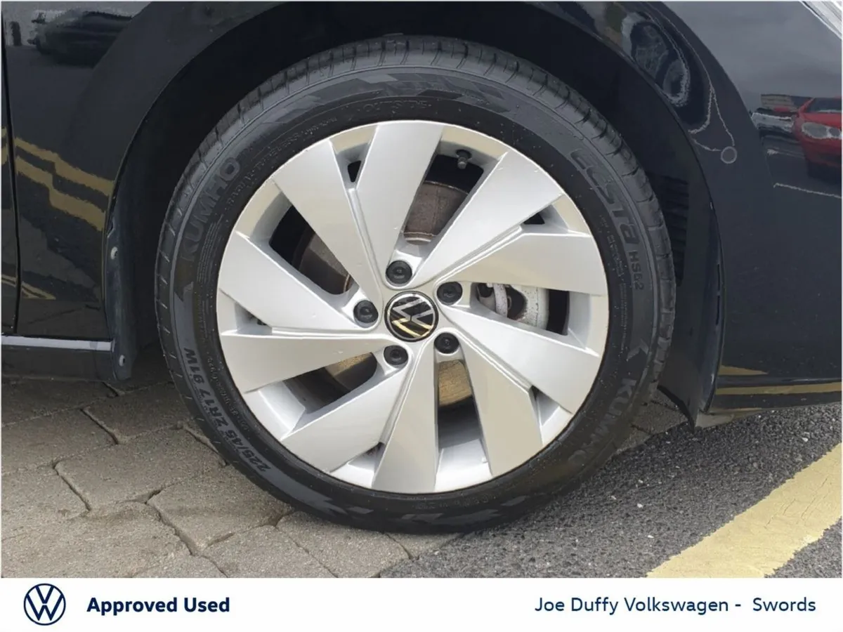 Volkswagen Golf Estate, Petrol Plug-in Hybrid, 2025, Black
