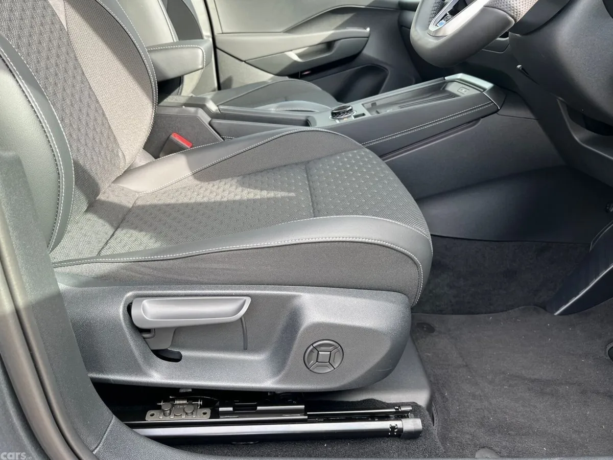 Volkswagen T-Roc Hatchback, Petrol, 2026, Black