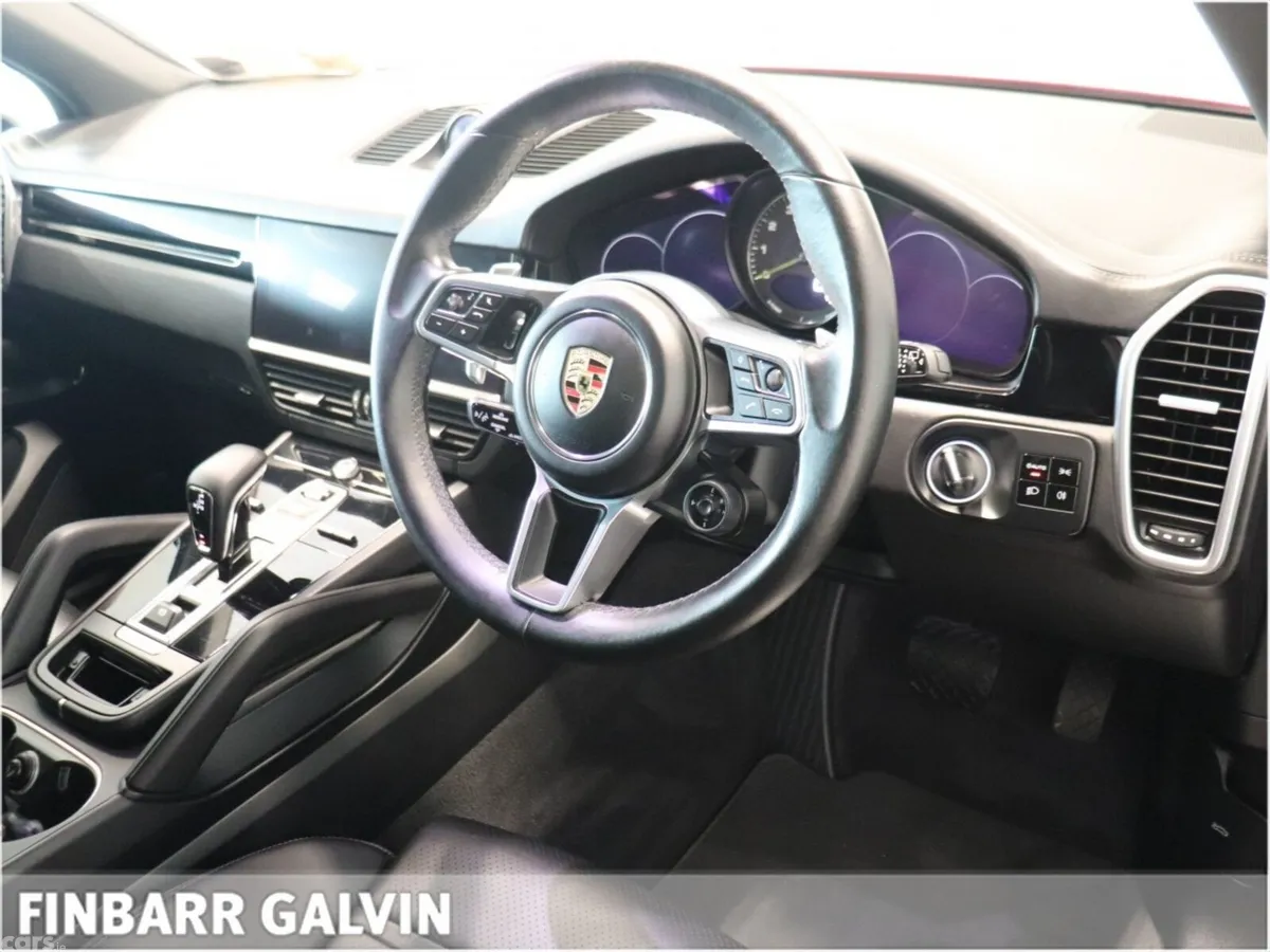 Porsche Cayenne SUV, Petrol Plug-in Hybrid, 2021, Red