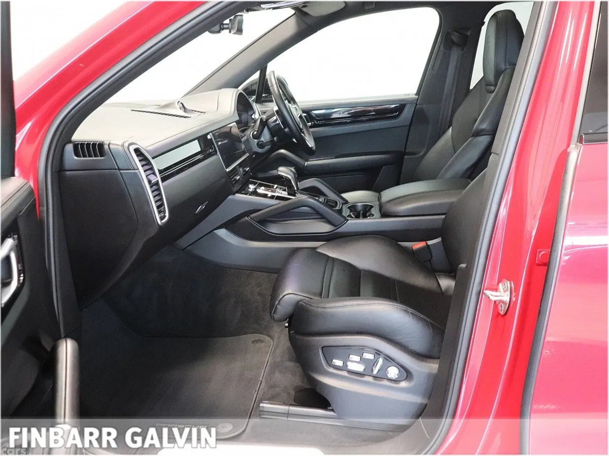 Porsche Cayenne SUV, Petrol Plug-in Hybrid, 2021, Red