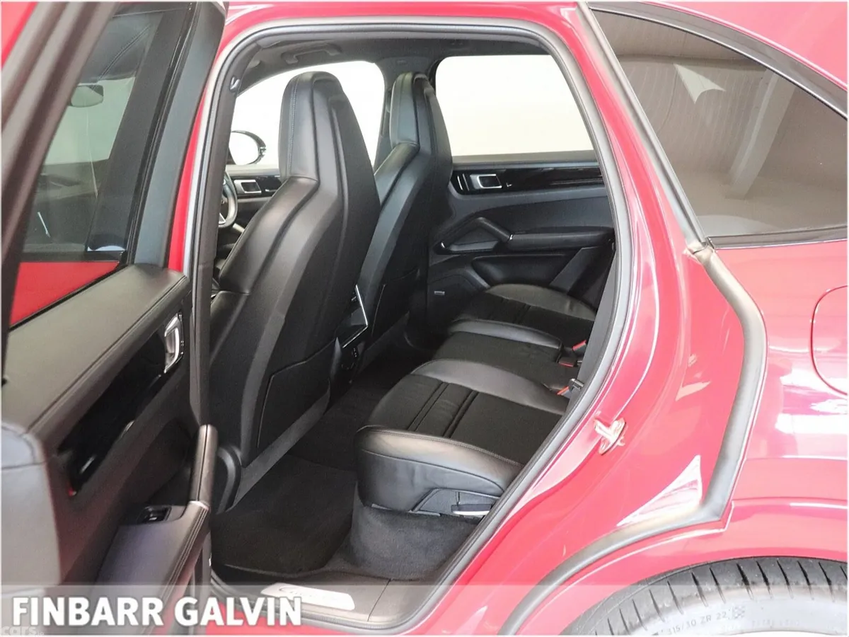 Porsche Cayenne SUV, Petrol Plug-in Hybrid, 2021, Red