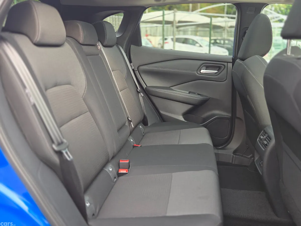Nissan Qashqai SUV, Petrol Hybrid, 2022, Blue