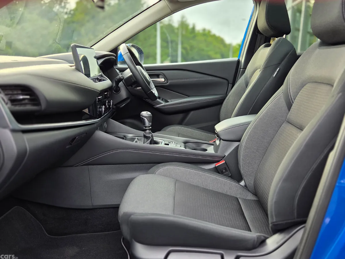 Nissan Qashqai SUV, Petrol Hybrid, 2022, Blue