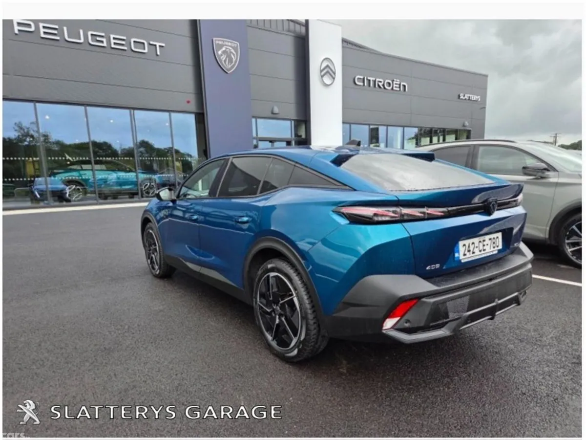 Peugeot 408 Hatchback, Petrol, 2024, Blue