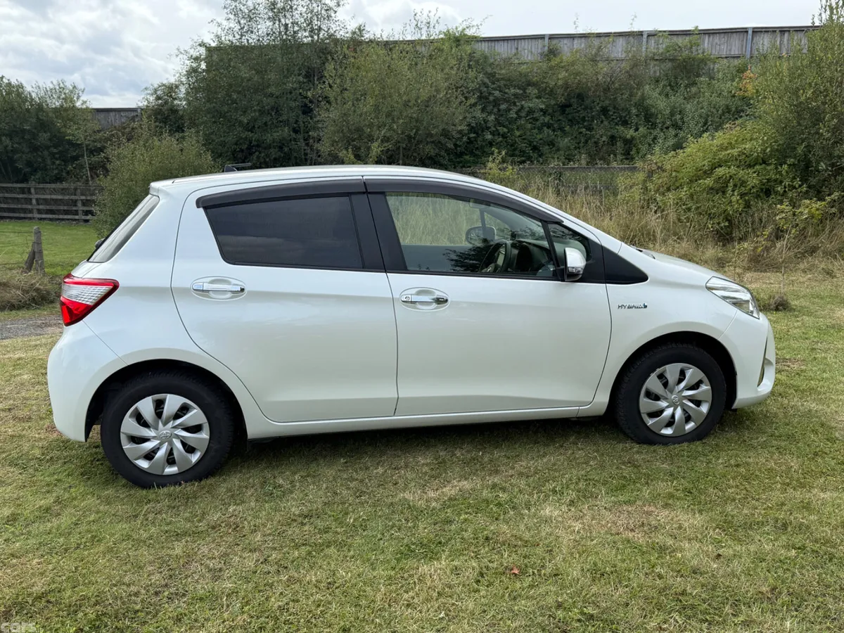 Toyota Vitz Hatchback, Petrol Hybrid, 2018, White