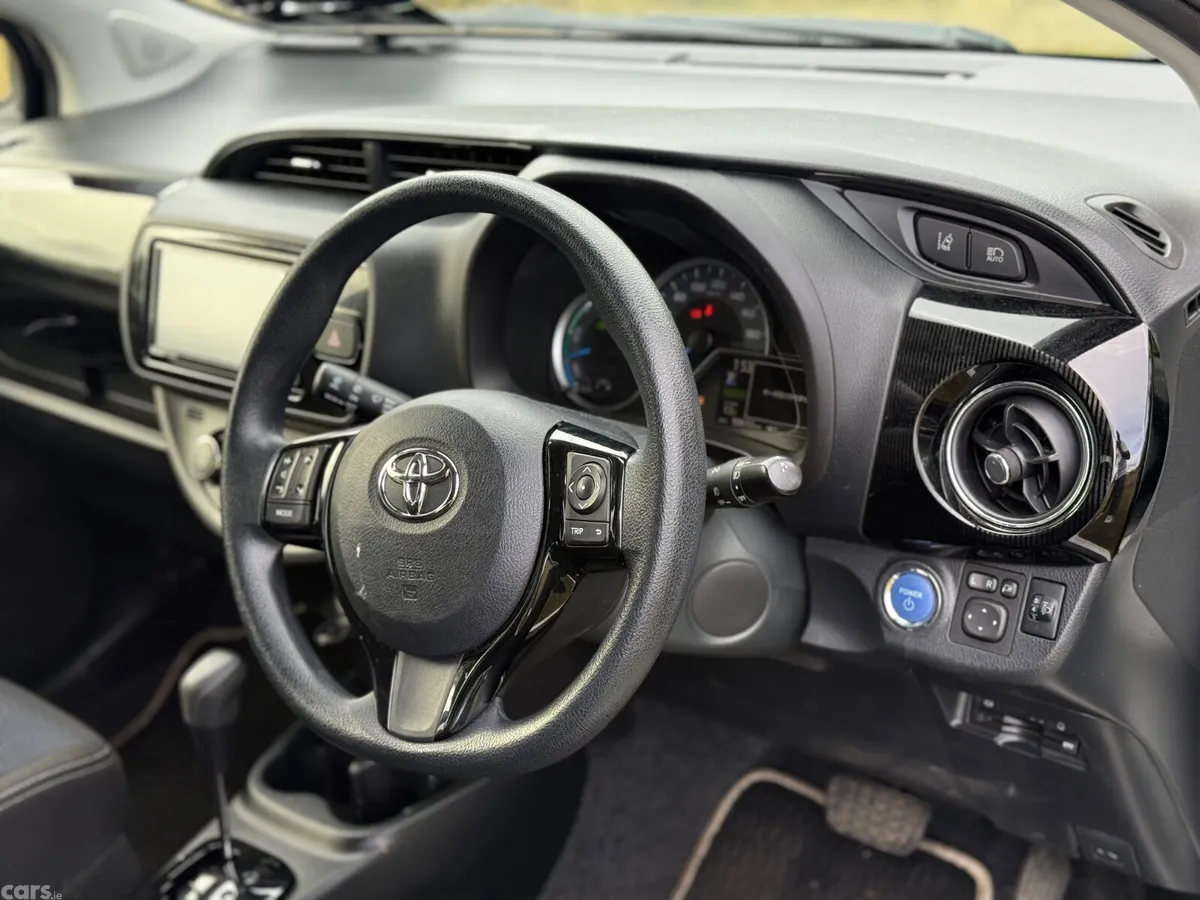Toyota Vitz Hatchback, Petrol Hybrid, 2018, White