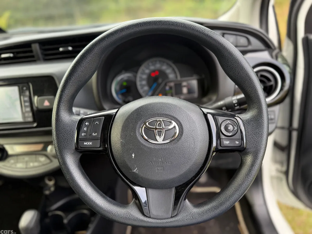Toyota Vitz Hatchback, Petrol Hybrid, 2018, White