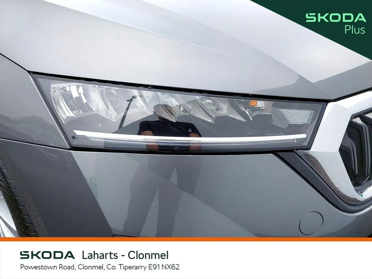 Skoda Octavia Saloon, Diesel, 2023, Grey
