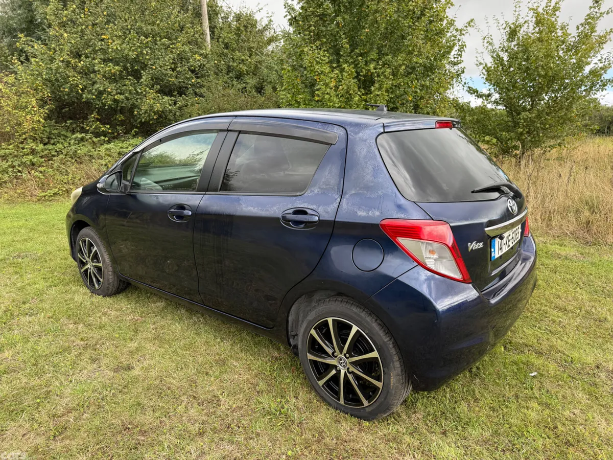 Toyota Vitz Hatchback, Petrol, 2014, Blue
