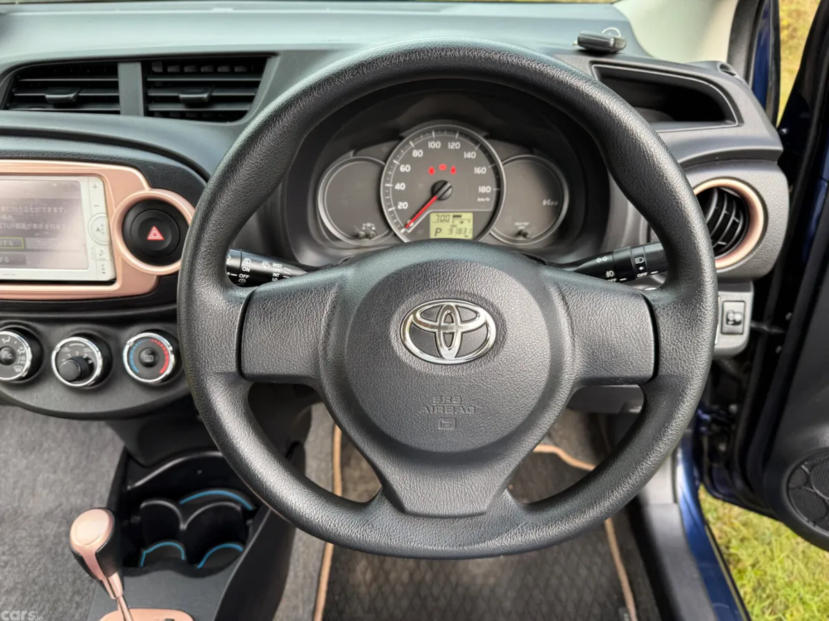 Toyota Vitz Hatchback, Petrol, 2014, Blue