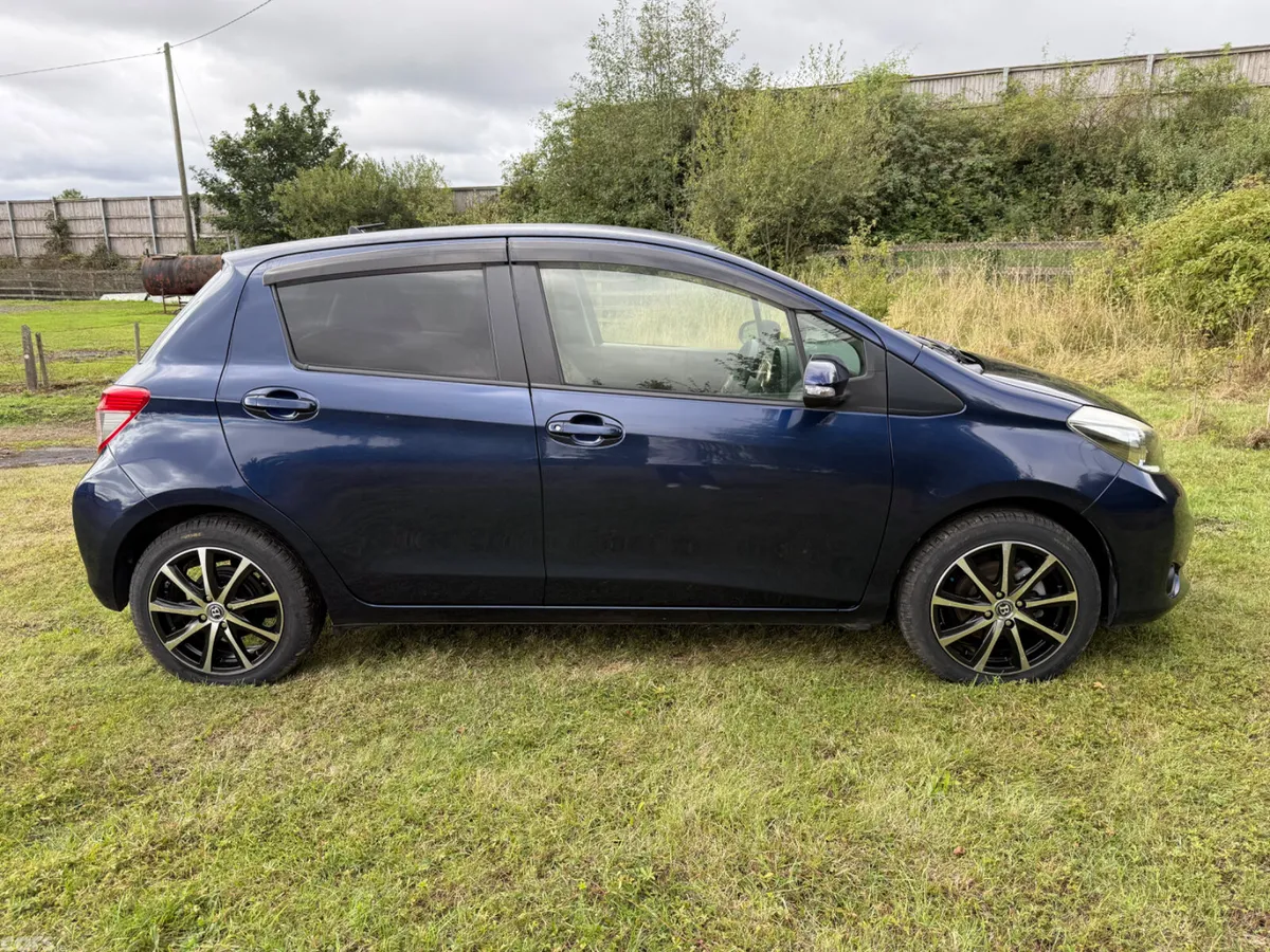 Toyota Vitz Hatchback, Petrol, 2014, Blue