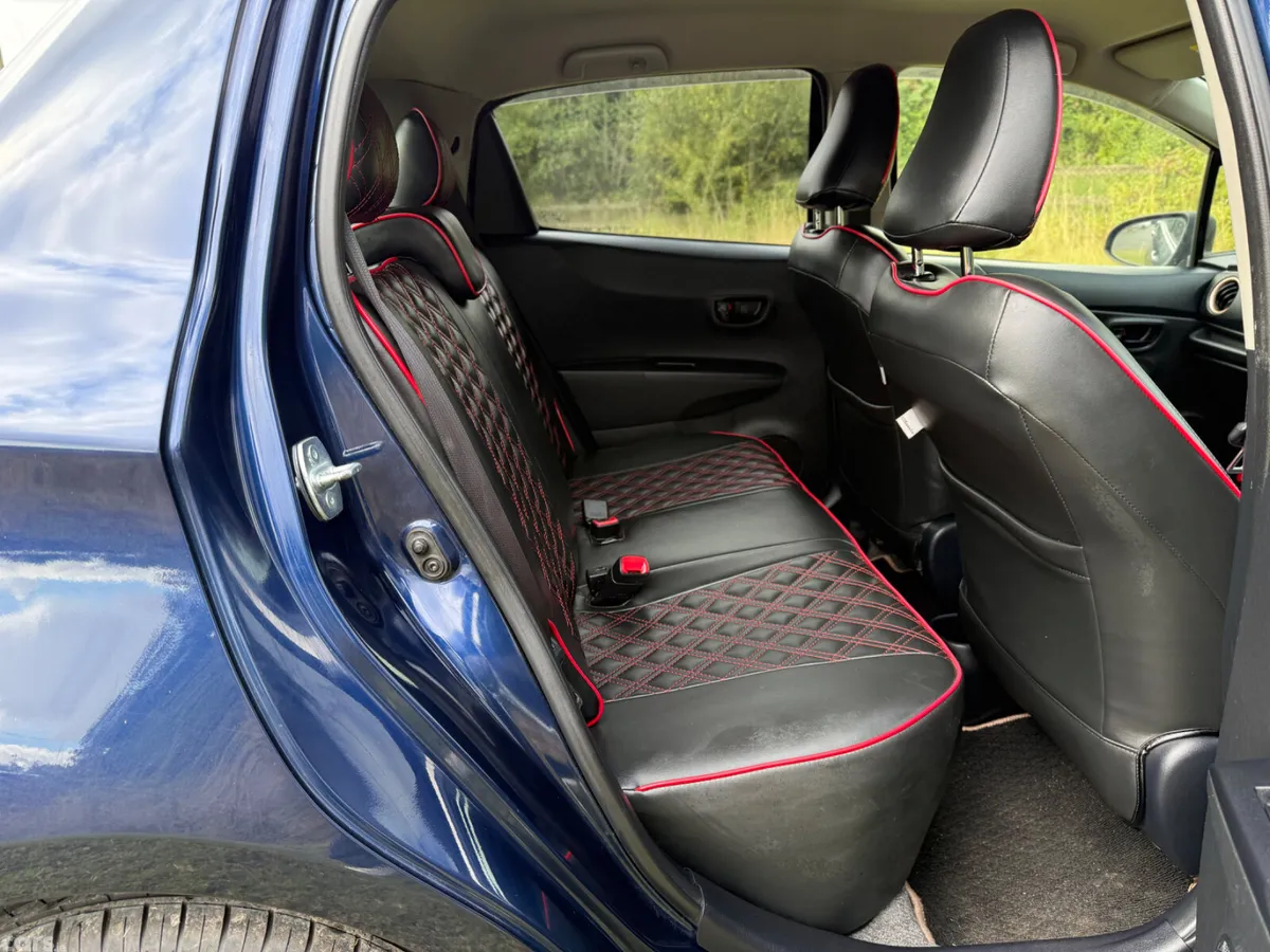 Toyota Vitz Hatchback, Petrol, 2014, Blue
