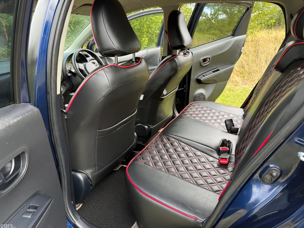 Toyota Vitz Hatchback, Petrol, 2014, Blue